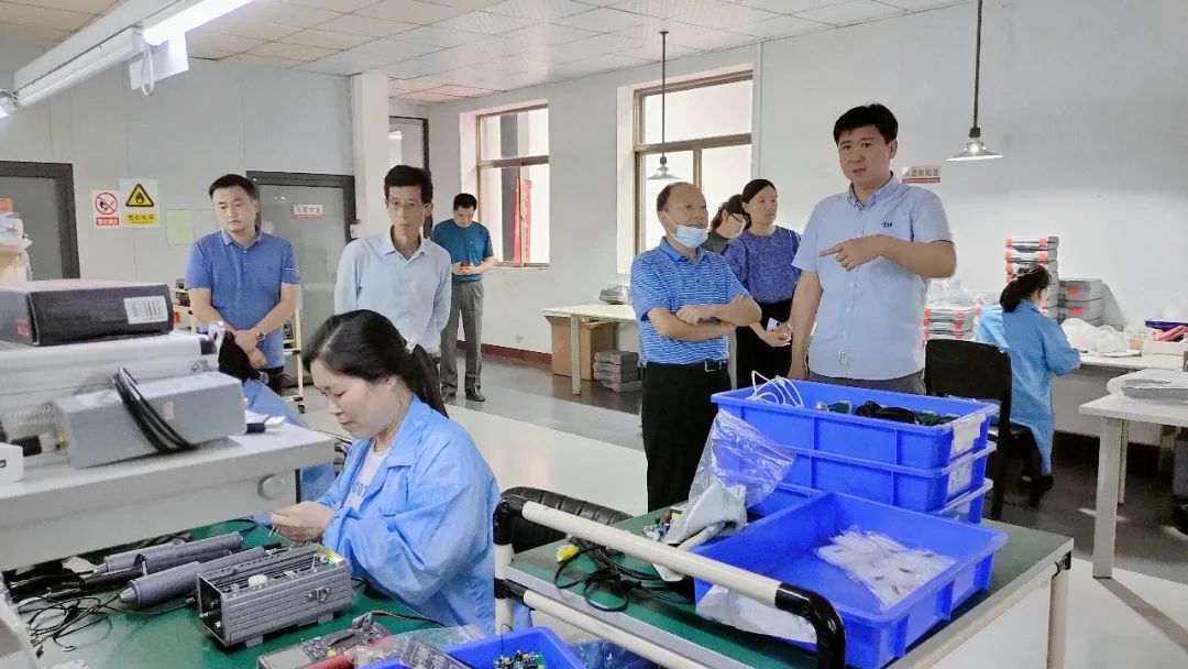湖南省特種設備管理協會、長沙宏特公司等領導、專家一行來公司考察交流
